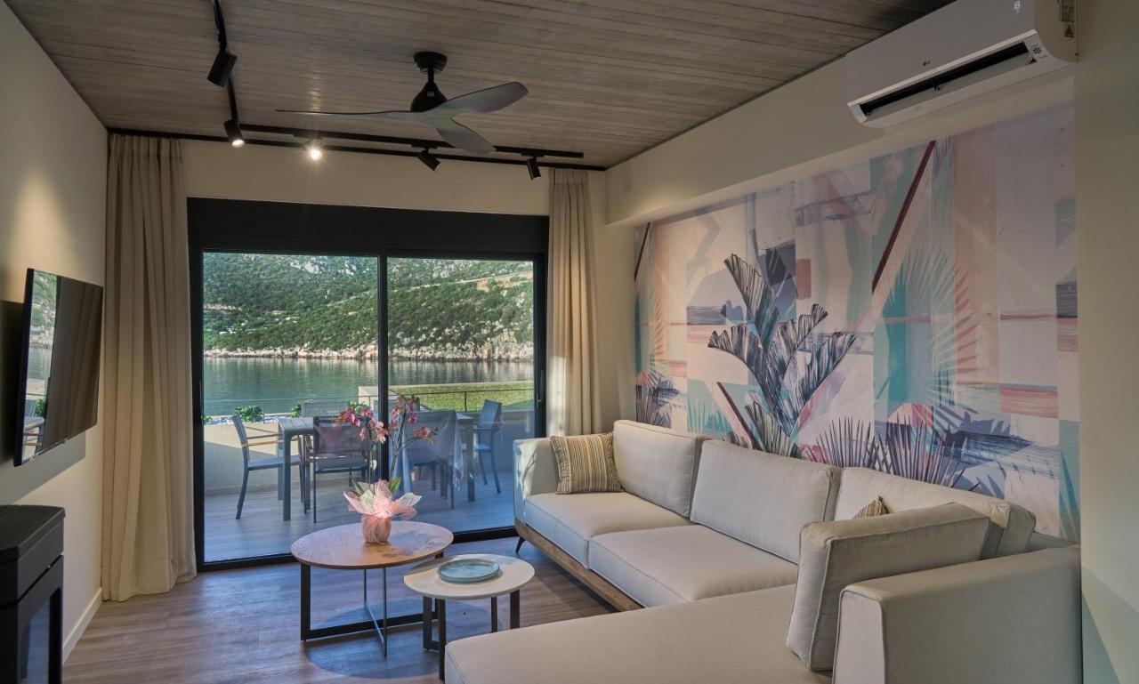 Into The Blue Suites Arkadiko Chorio Ngoại thất bức ảnh