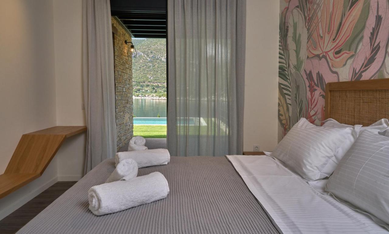 Into The Blue Suites Arkadiko Chorio Ngoại thất bức ảnh