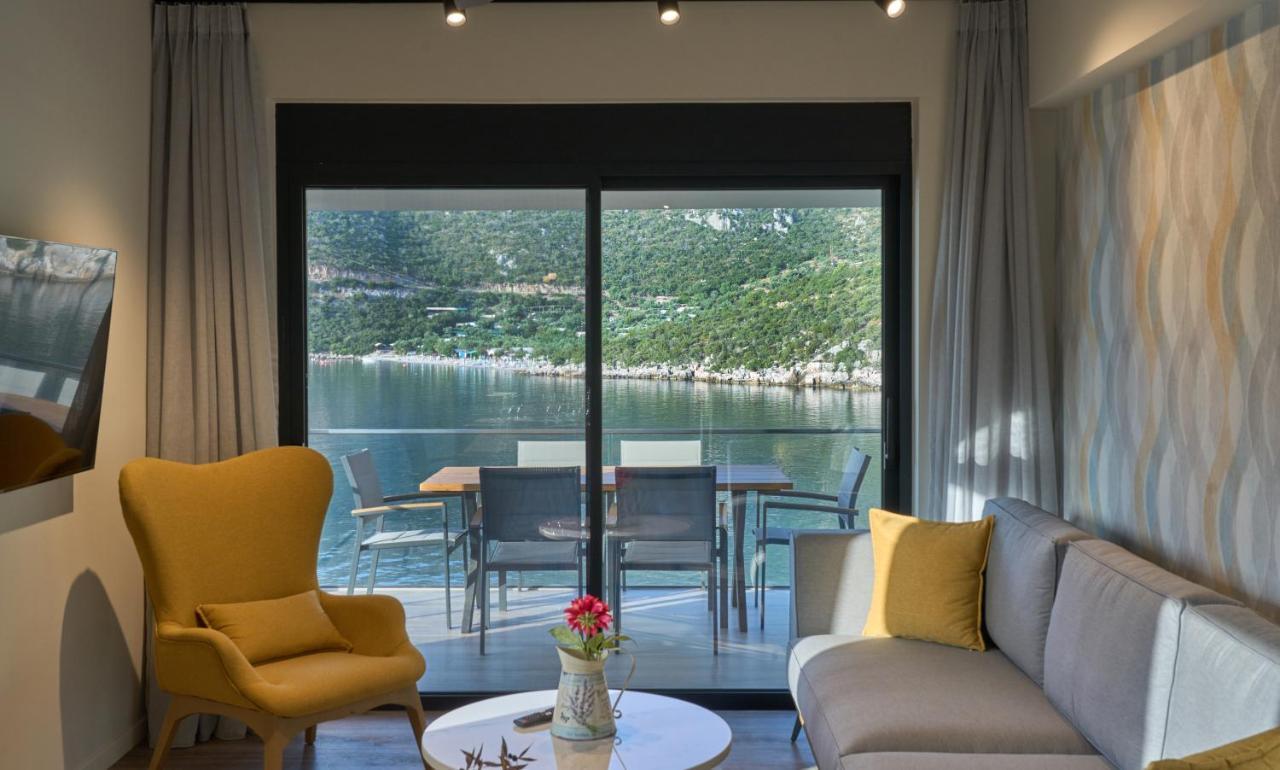 Into The Blue Suites Arkadiko Chorio Ngoại thất bức ảnh