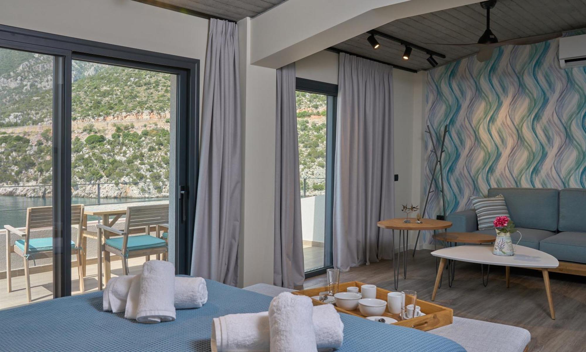 Into The Blue Suites Arkadiko Chorio Ngoại thất bức ảnh